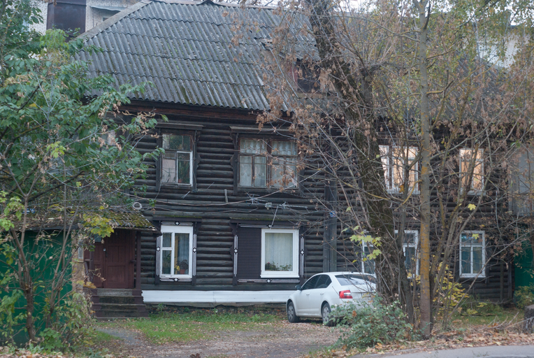 <<МНОГОКВАРТИРНЫЙ ДОМ>>)